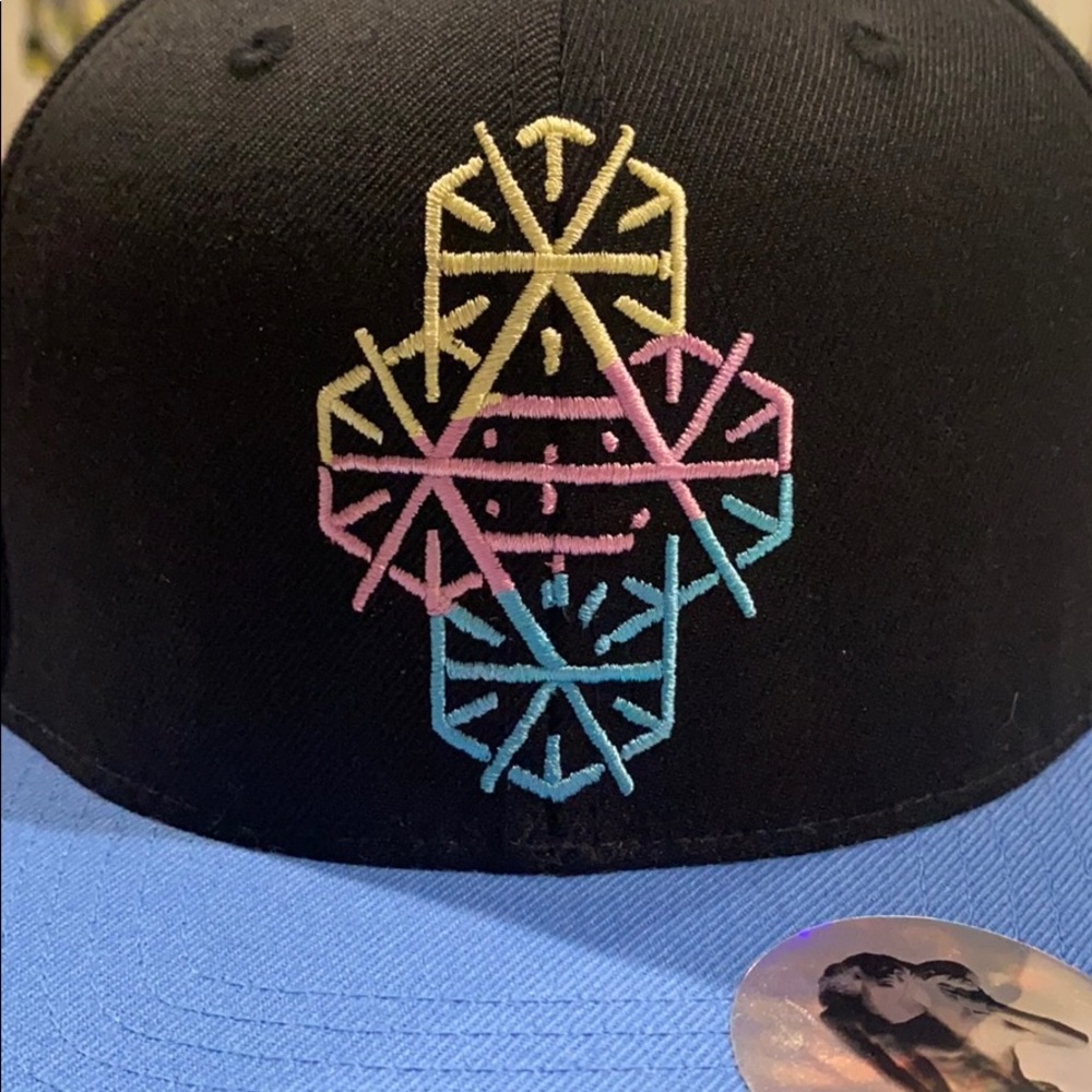 Coachella Hat - Picture 2 of 3